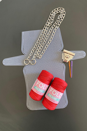 Kanvas Çanta Kırmızı Örgü Kiti 45x21 cm - Polyester Makrome No.3 Plastik Kanvas Çanta Seti 